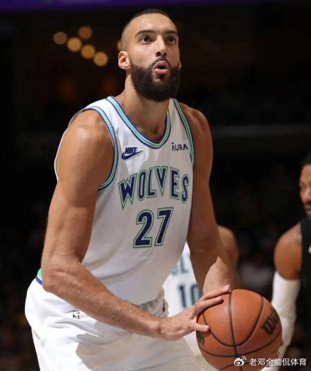 保利体育app下载-管理层是对方卧底？NBA这5笔交易 离谱到让你怀疑人生|湖人|比尔|篮网|戈贝尔|明尼苏达森林狼队_新浪体育_新浪新闻
